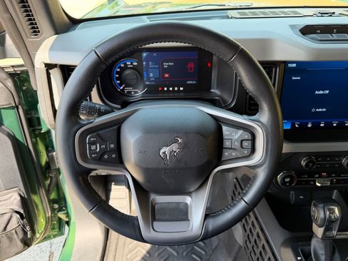 Used 2023 Ford Bronco Badlands w/ Sasquatch Package image 17