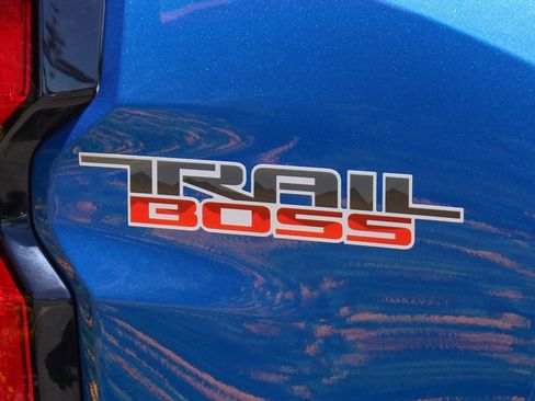 Used 2023 Chevrolet Colorado Trail Boss w/ LPO, Dark Essentials Package image 48