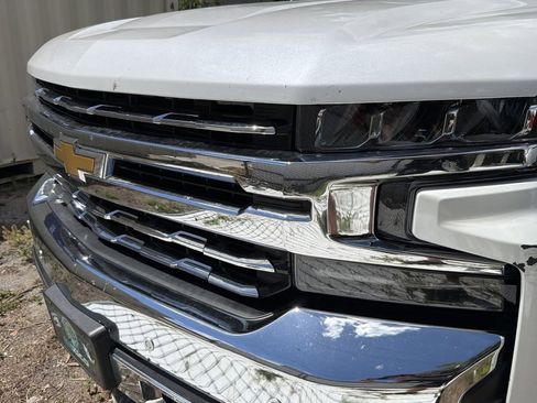 Used 2022 Chevrolet Silverado 1500 LTZ w/ Safety Package II AWD/4WD image 4