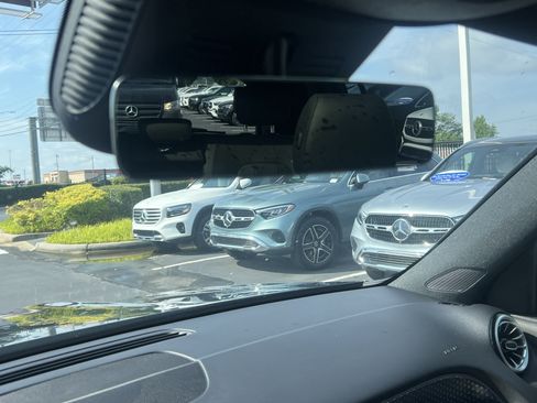 Certified 2024 Mercedes-Benz EQB 300 4MATIC image 27