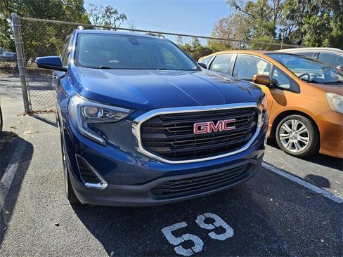 Used 2020 GMC Terrain SLE w/ Driver Convenience Package image 4