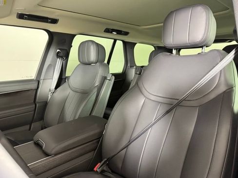 New 2025 Land Rover Range Rover SE AWD/4WD image 5
