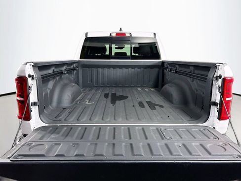 Used 2025 RAM 1500 Limited w/ Off Road Group AWD/4WD image 28