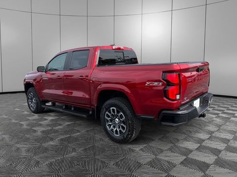 Certified 2025 Chevrolet Colorado Z71 w/ Technology Package AWD/4WD image 3