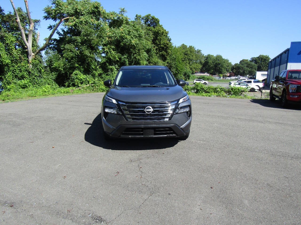 Used 2024 Nissan Rogue S AWD/4WD image 11
