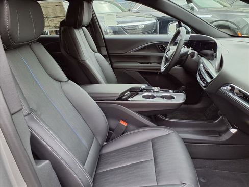 Used 2026 Cadillac Lyriq Sport image 6
