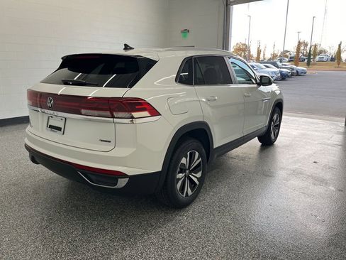 New 2026 Volkswagen Atlas Cross Sport SE AWD/4WD image 5