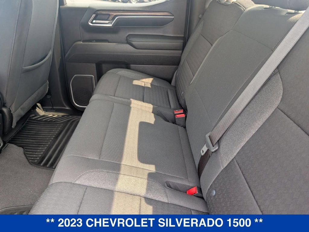 Used 2023 Chevrolet Silverado 1500 LT AWD/4WD image 15