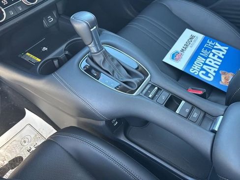 Used 2024 Honda HR-V EX-L image 15