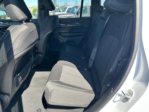 New 2025 Jeep Grand Cherokee Laredo X w/ Luxury Tech Group I image 24