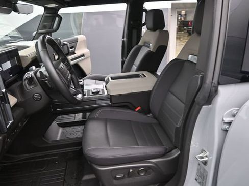Used 2026 GMC Hummer EV SUV AWD/4WD image 18