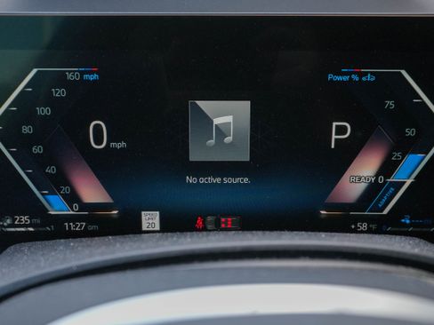 Certified 2024 BMW X5 xDrive50e w/ Executive Package AWD/4WD image 17