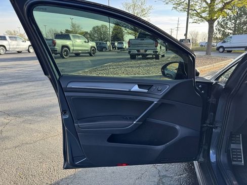 Used 2019 Volkswagen GTI Autobahn image 6
