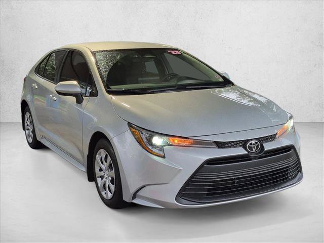 Used 2025 Toyota Corolla LE FWD image 3