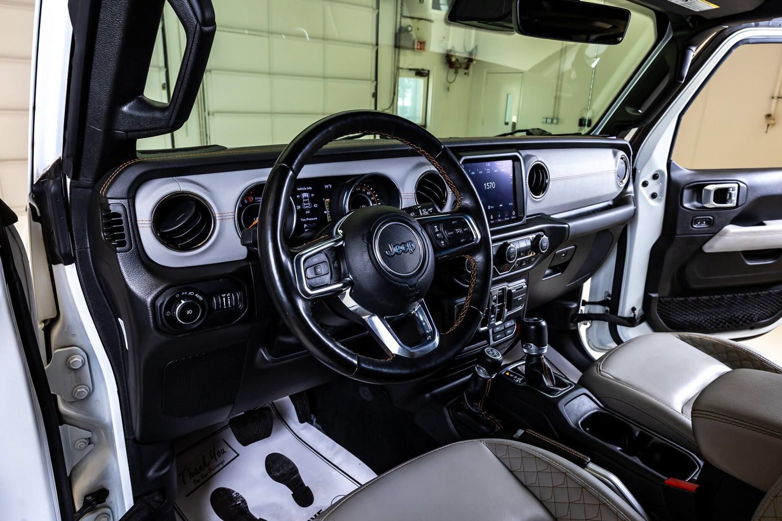Used 2022 Jeep Wrangler Unlimited Sahara AWD/4WD image 15