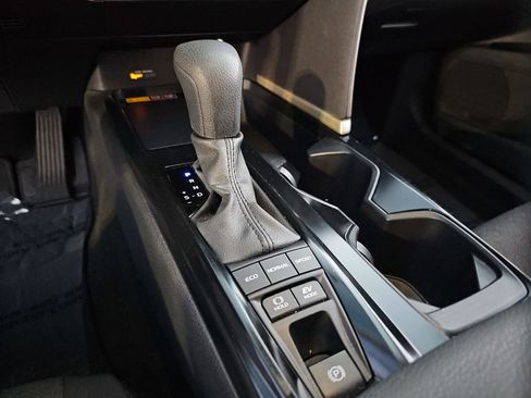 Certified 2025 Toyota Camry LE image 15