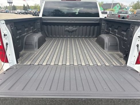 New 2026 Chevrolet Silverado 1500 Custom Trail Boss w/ LPO, Dark Essentials Package AWD/4WD image 6