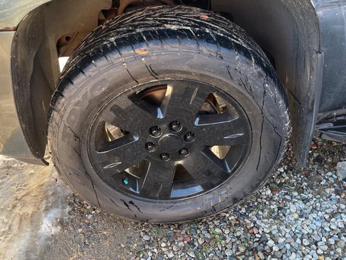 Used 2009 GMC Yukon SLT image 25