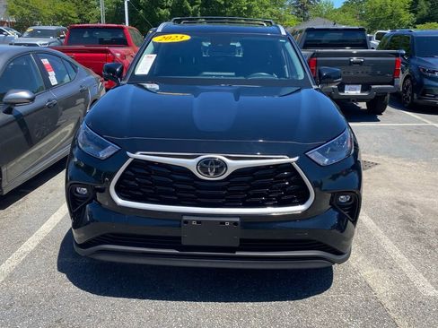 Used 2023 Toyota Highlander XLE AWD/4WD image 21