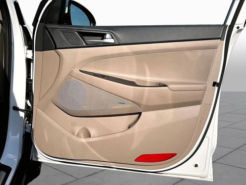 Used 2020 Hyundai Tucson Ultimate w/ Cargo Package FWD image 21