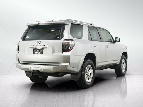 Used 2015 Toyota 4Runner SR5 AWD/4WD image 5