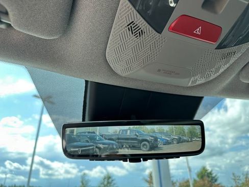 Used 2024 Kia EV9 Land image 27