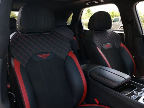 Used 2023 Bentley Bentayga Speed AWD/4WD image 8