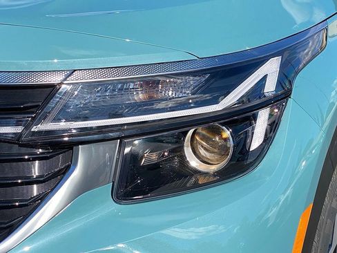 New 2026 Kia Seltos S AWD/4WD image 8