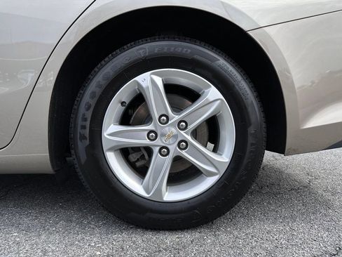 Used 2022 Chevrolet Malibu LS FWD image 39