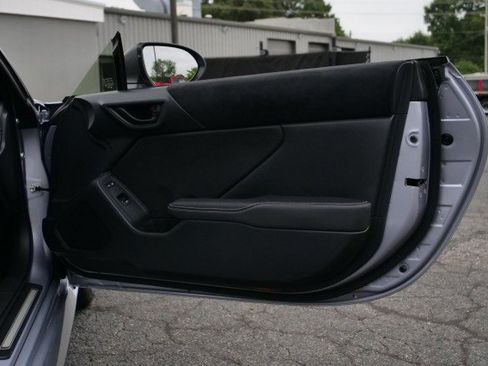 Used 2024 Toyota GR86 Premium RWD image 36
