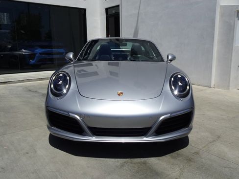 Used 2017 Porsche 911 Targa 4S AWD/4WD image 3