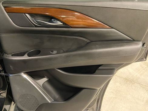 Used 2019 Cadillac Escalade Premium Luxury w/ Escalade Sport Edition image 30