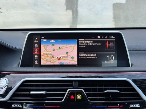 Used 2022 BMW 740i RWD image 39