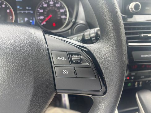 Used 2023 Mitsubishi Eclipse Cross LE AWD/4WD image 17