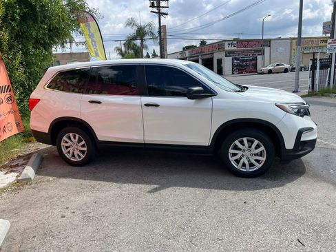 Used 2019 Honda Pilot LX image 3