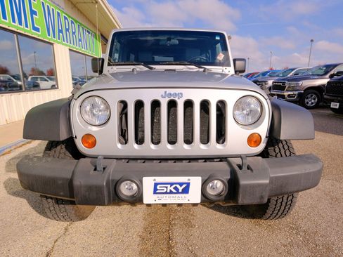 Used 2010 Jeep Wrangler Unlimited Sport image 14