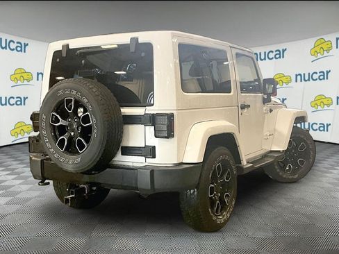 Used 2017 Jeep Wrangler Sahara AWD/4WD image 6