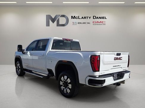 Used 2024 GMC Sierra 3500 Denali w/ Denali Reserve Package image 4
