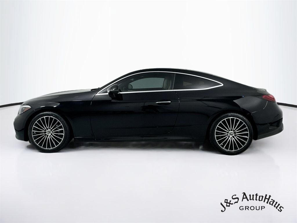 Used 2024 Mercedes-Benz CLE 450 4MATIC Coupe w/ Driver Assistance Package image 4