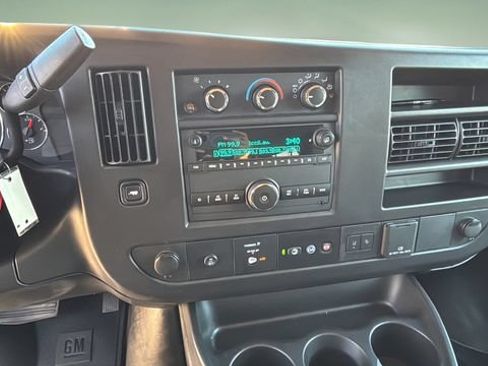 Used 2024 Chevrolet Express 3500 LT w/ LT Preferred Equipment Group RWD image 22