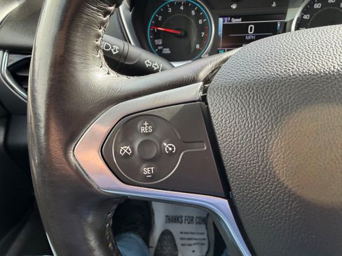 Used 2018 Chevrolet Traverse LT image 13