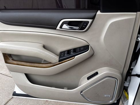 Used 2017 GMC Yukon Denali w/ Open Road Package image 36