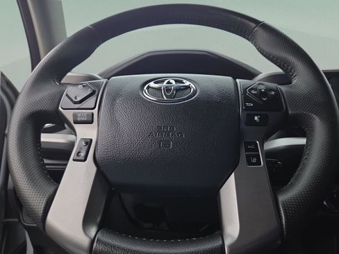 Used 2019 Toyota Tacoma SR5 image 11