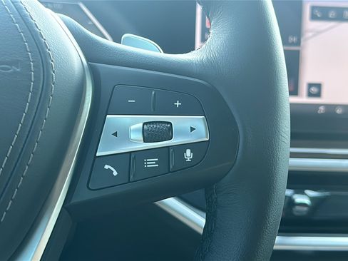 Used 2026 BMW X5 sDrive40i w/ Premium Package image 28