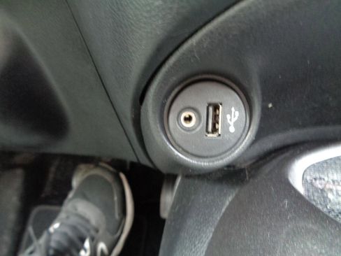 Used 2014 Nissan Juke SV w/ Navigation Package image 25