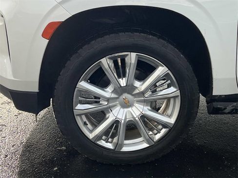 Certified 2021 Chevrolet Suburban High Country image 9