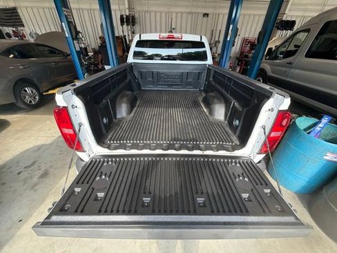 Used 2022 Chevrolet Colorado LT w/ Fleet Safety Package RWD image 20