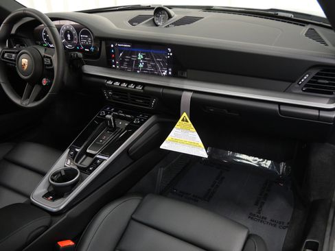 Used 2025 Porsche 911 Carrera w/ Premium Package image 14