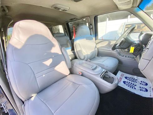 Used 1999 Chevrolet Tahoe Z71 w/ Preferred Equipment Group image 16