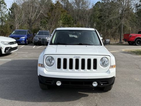 Used 2016 Jeep Patriot Sport w/ Power Value Group FWD image 2